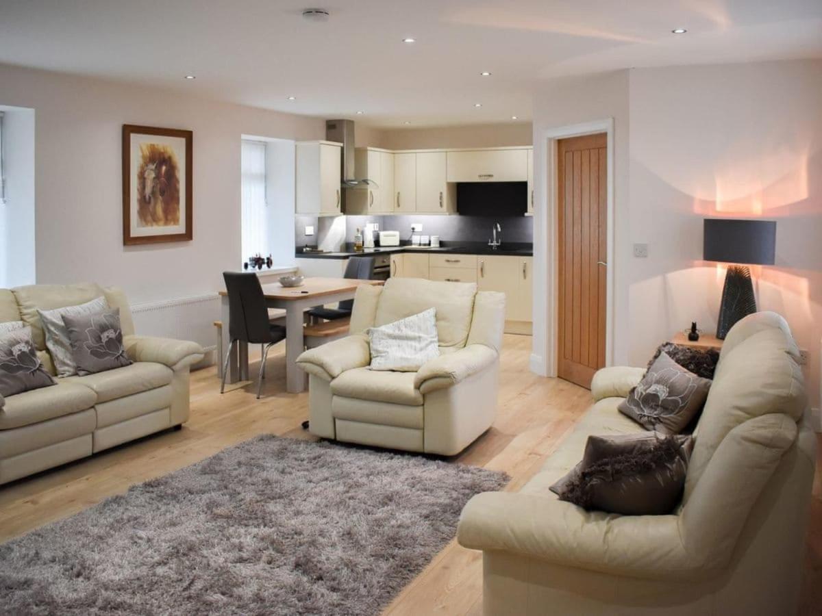 Rose Cottage Captivating 1-Bed Cottage In Bangor Экстерьер фото